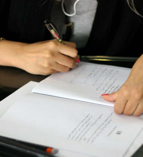 mana-akbarzadegan-cUgR2cYQzec-unsplash